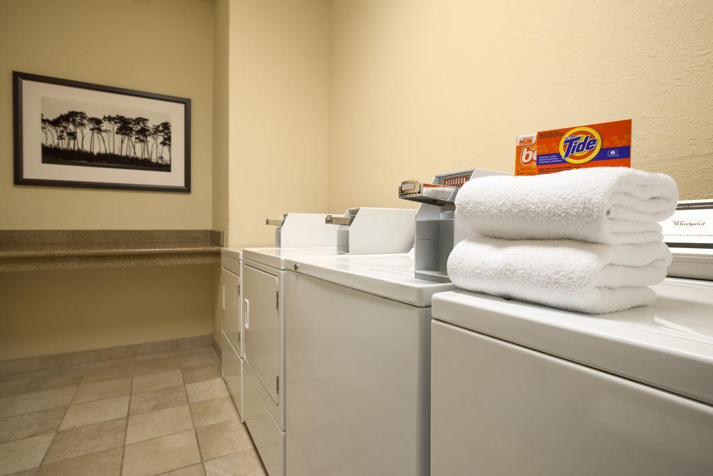 Country Inn & Suites By Radisson, Indianola, Ia Εξωτερικό φωτογραφία