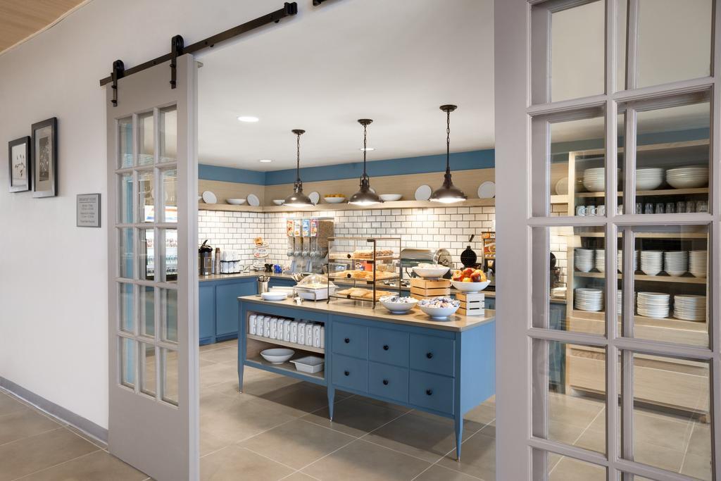 Country Inn & Suites By Radisson, Indianola, Ia Εξωτερικό φωτογραφία