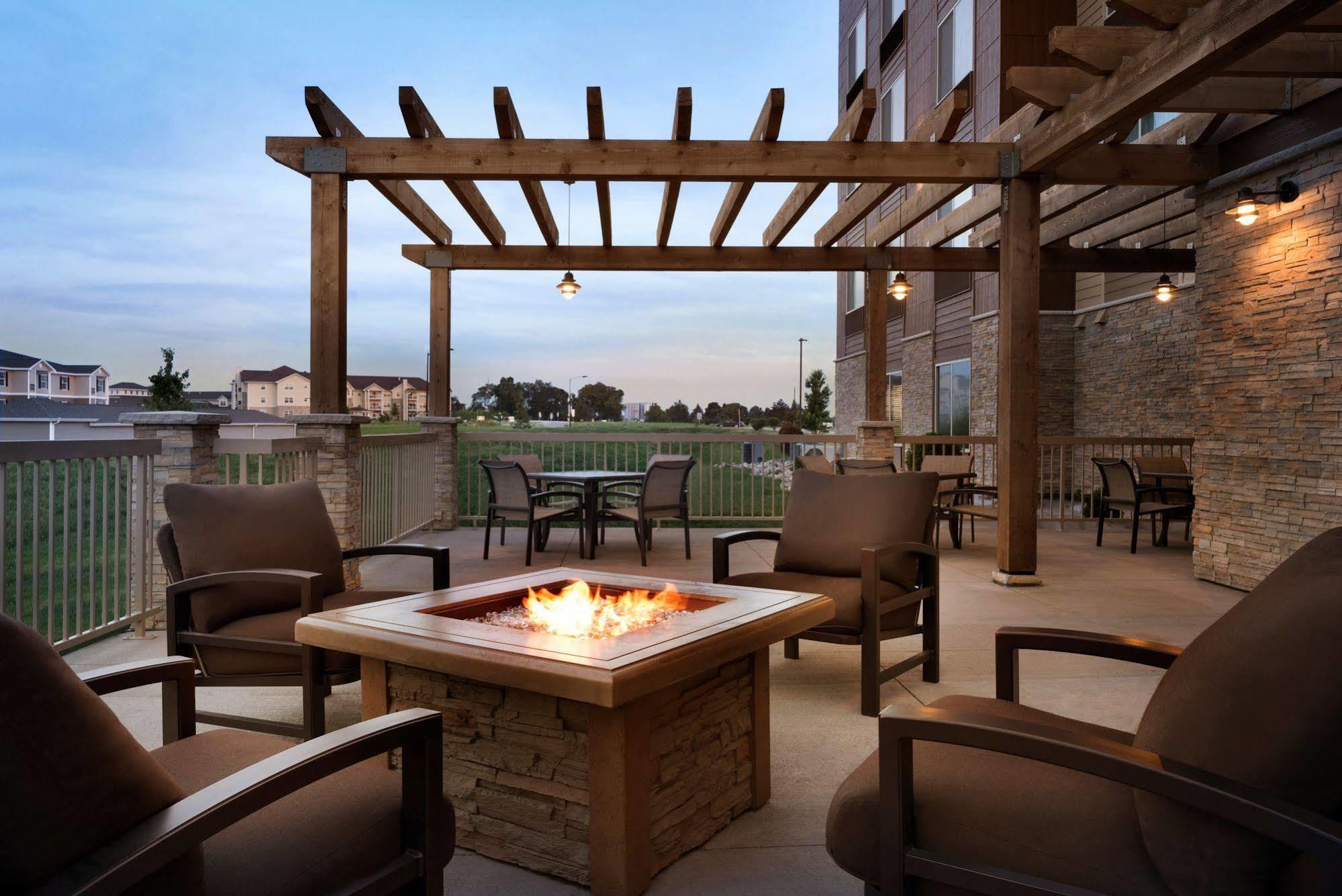 Country Inn & Suites By Radisson, Indianola, Ia Εξωτερικό φωτογραφία